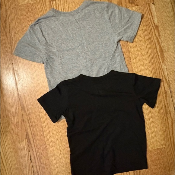 Mickey Mouse Gray Kids T-Shirt & Pink Floyd Blavk Graphic T-Shitt Size 4T - Picture 3 of 3